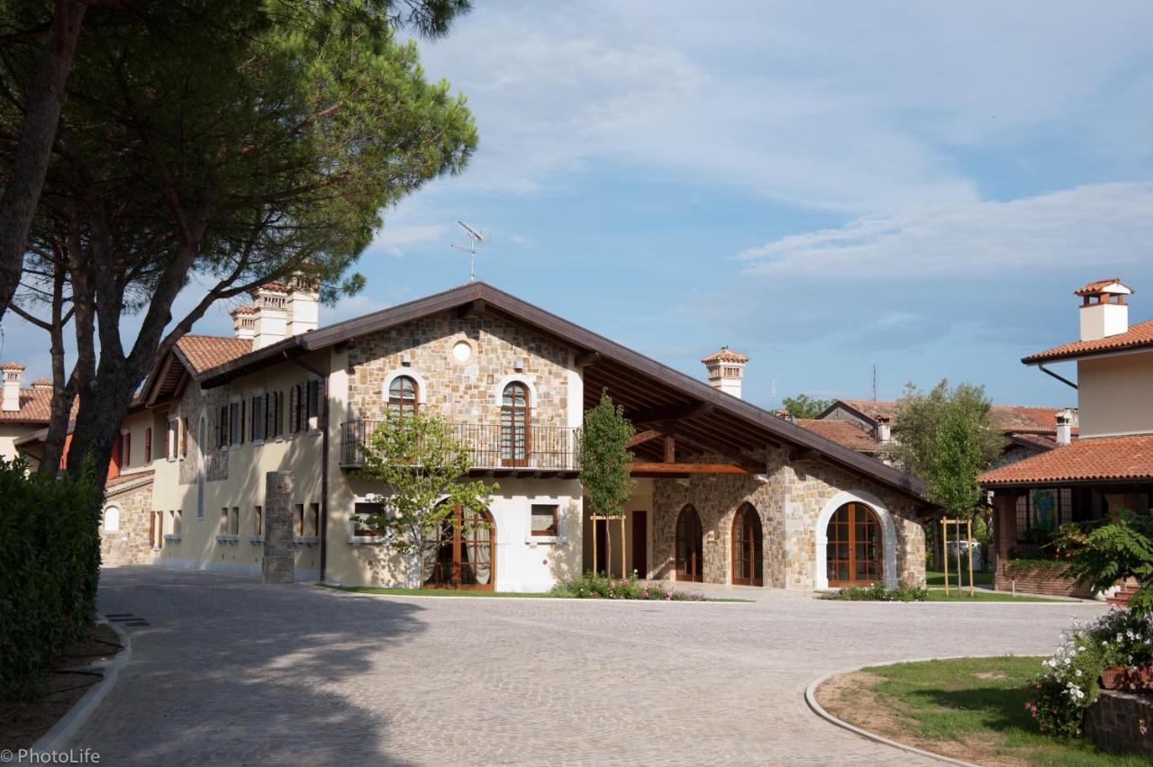 Wine Resort Luisa Mariano del Friuli Luaran gambar