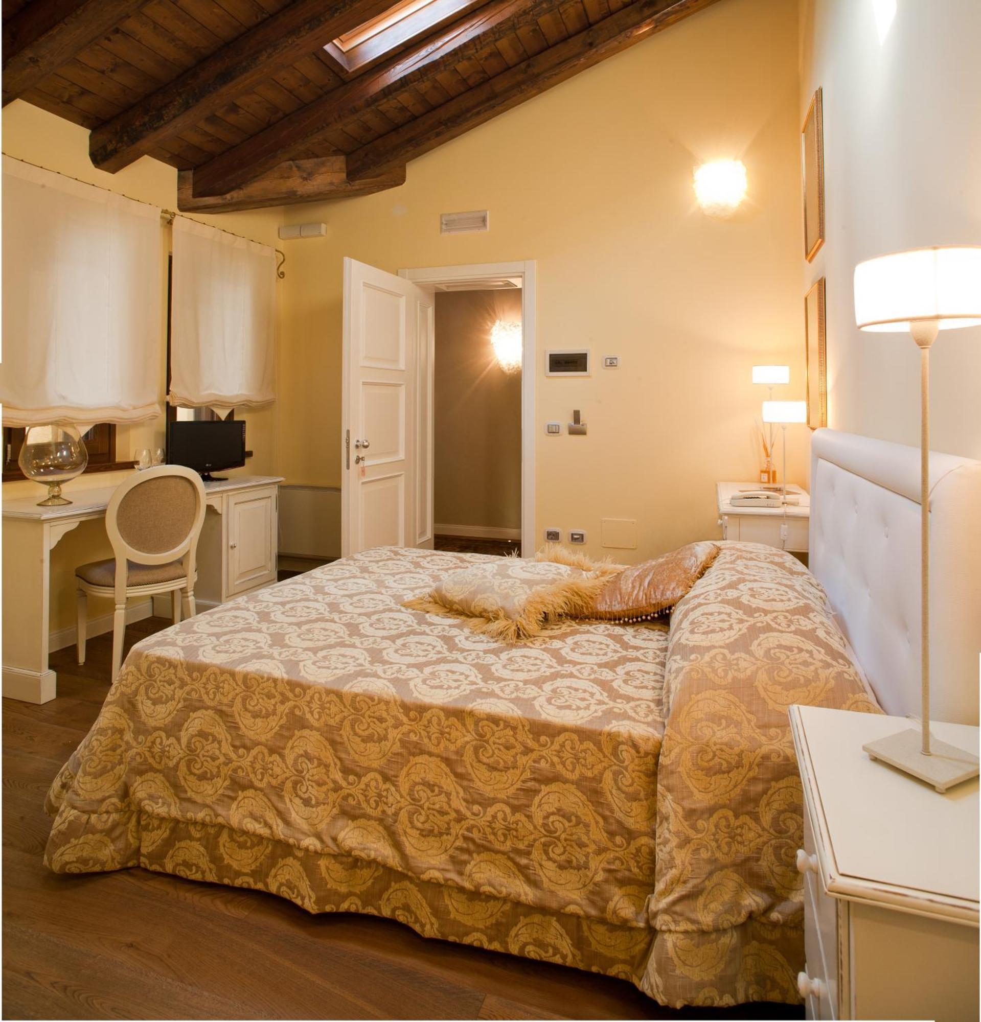 Wine Resort Luisa Mariano del Friuli Luaran gambar