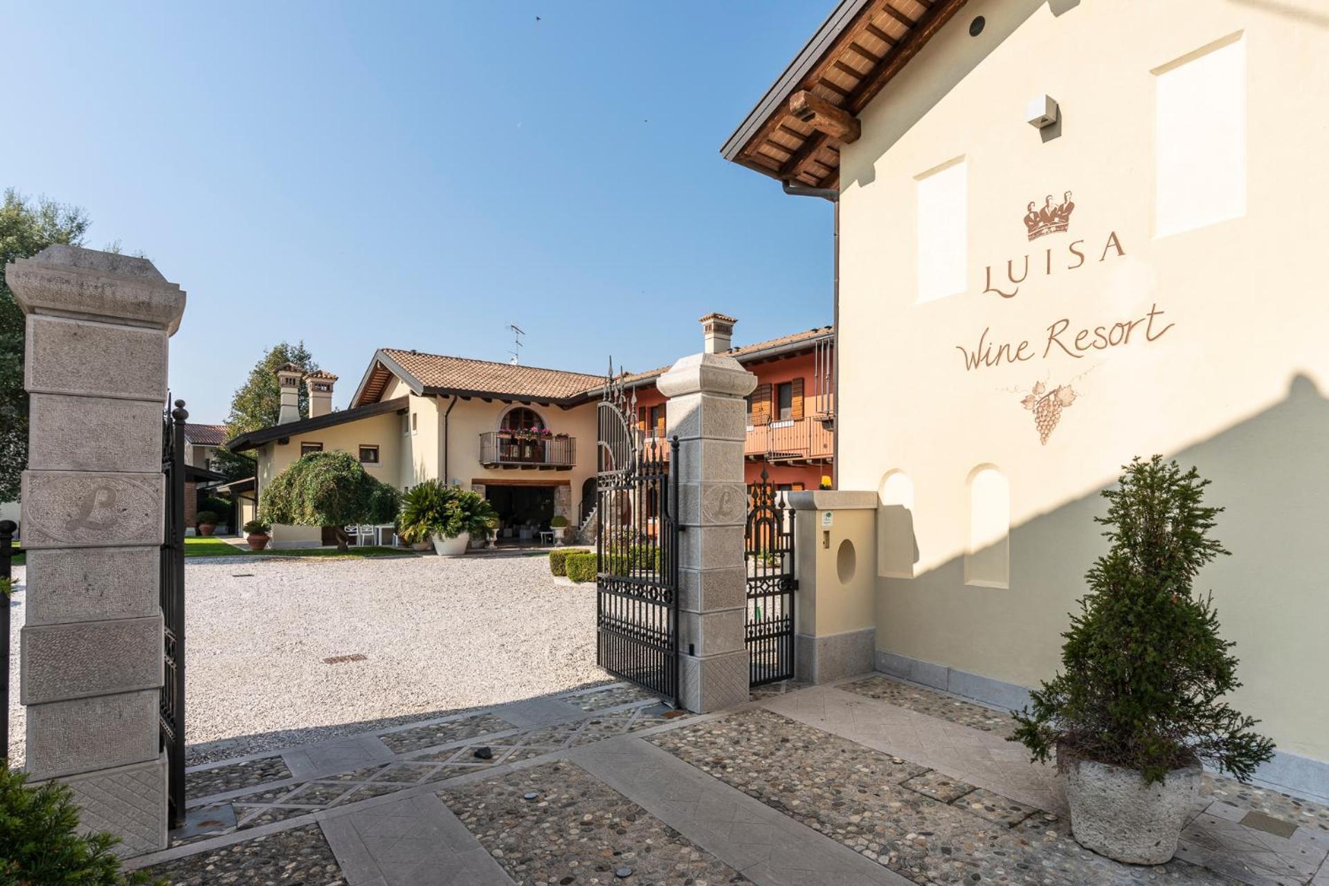 Wine Resort Luisa Mariano del Friuli Luaran gambar