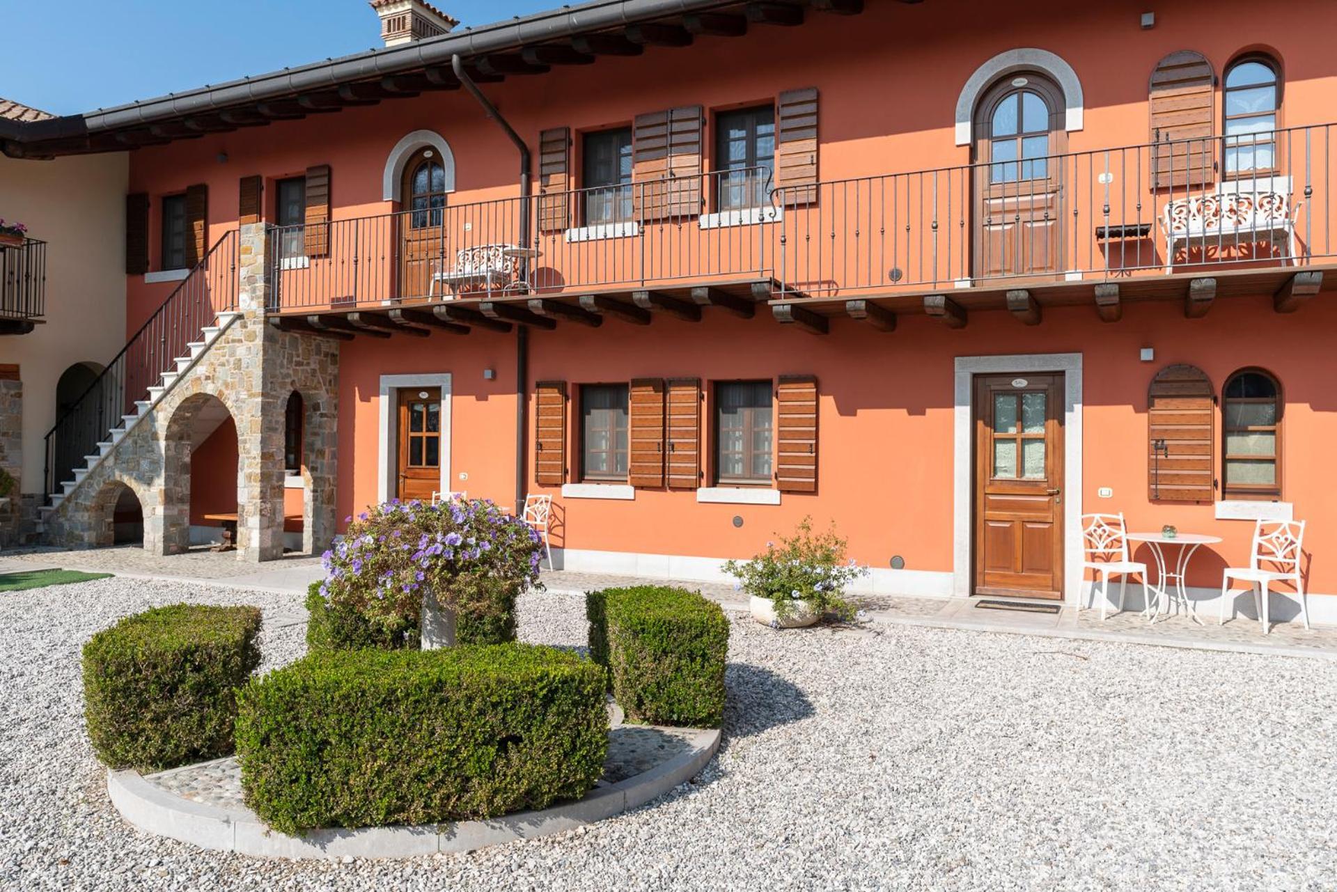 Wine Resort Luisa Mariano del Friuli Luaran gambar